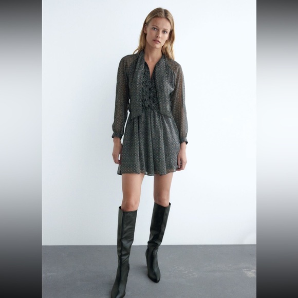 Zara romper with gold threads - Picture 1 of 4